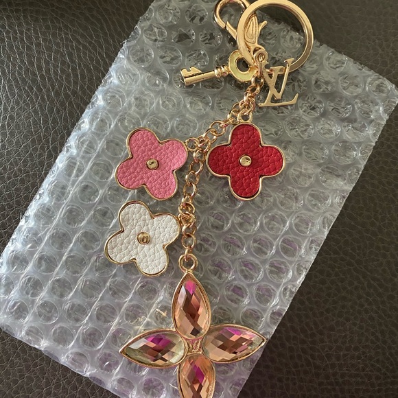 Louis vuitton key/bag charm